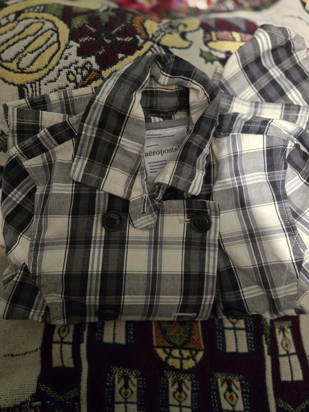 Aeropostale Gray and White Plaid Button-Down Shirt